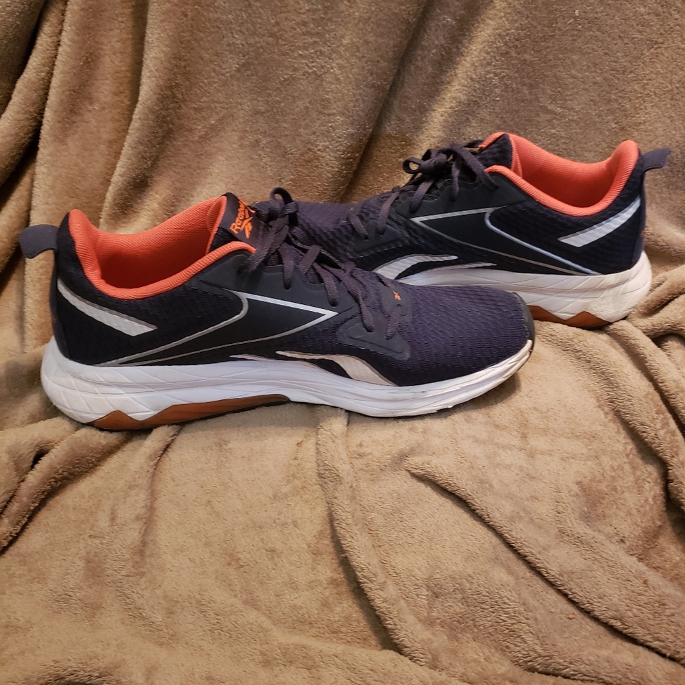 Men's Reebok shoes - Picture 2 of 7